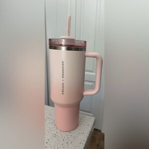 Starbucks x Stanley Korea Pink Gradient Tumbler